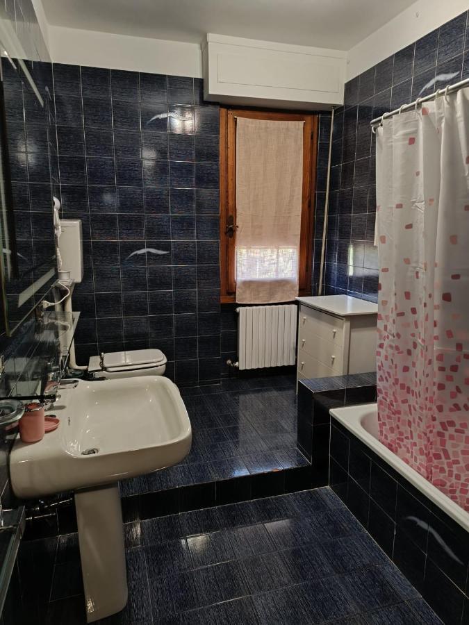 A Casa Di Titti Arezzo Apartment Bagian luar foto